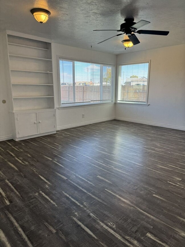 Building Photo - See the potential in this charming rental
