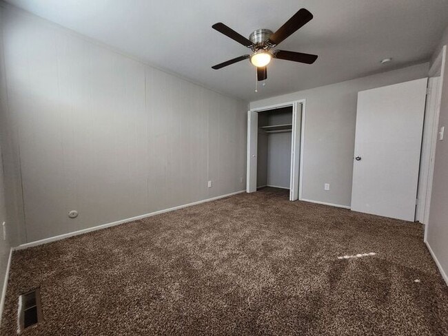 Building Photo - 2-Bedroom Townhome with Fenced Backyard and Modern Updates! |Utilities Included!
