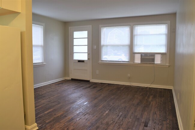 Building Photo - 1227 Louisville ave