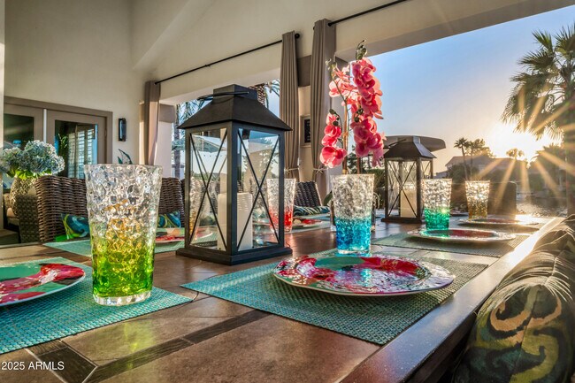 Building Photo - 1817 E Willow Tree Ct