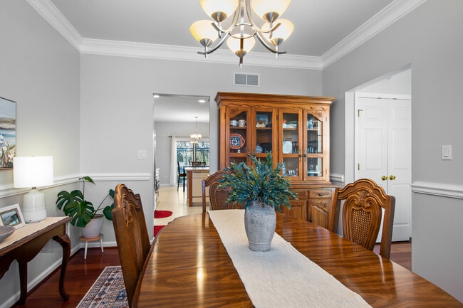 Building Photo - 49 Humphreys Dr