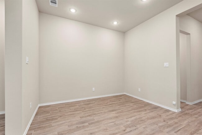 Building Photo - 25318 Pirates One Dr