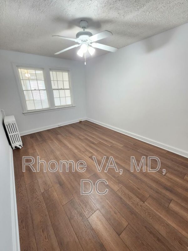 Building Photo - 515 Franklin St NE