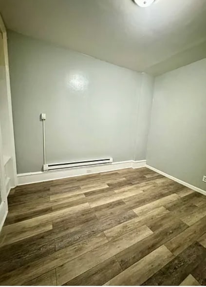 Building Photo - 229 S 6th St