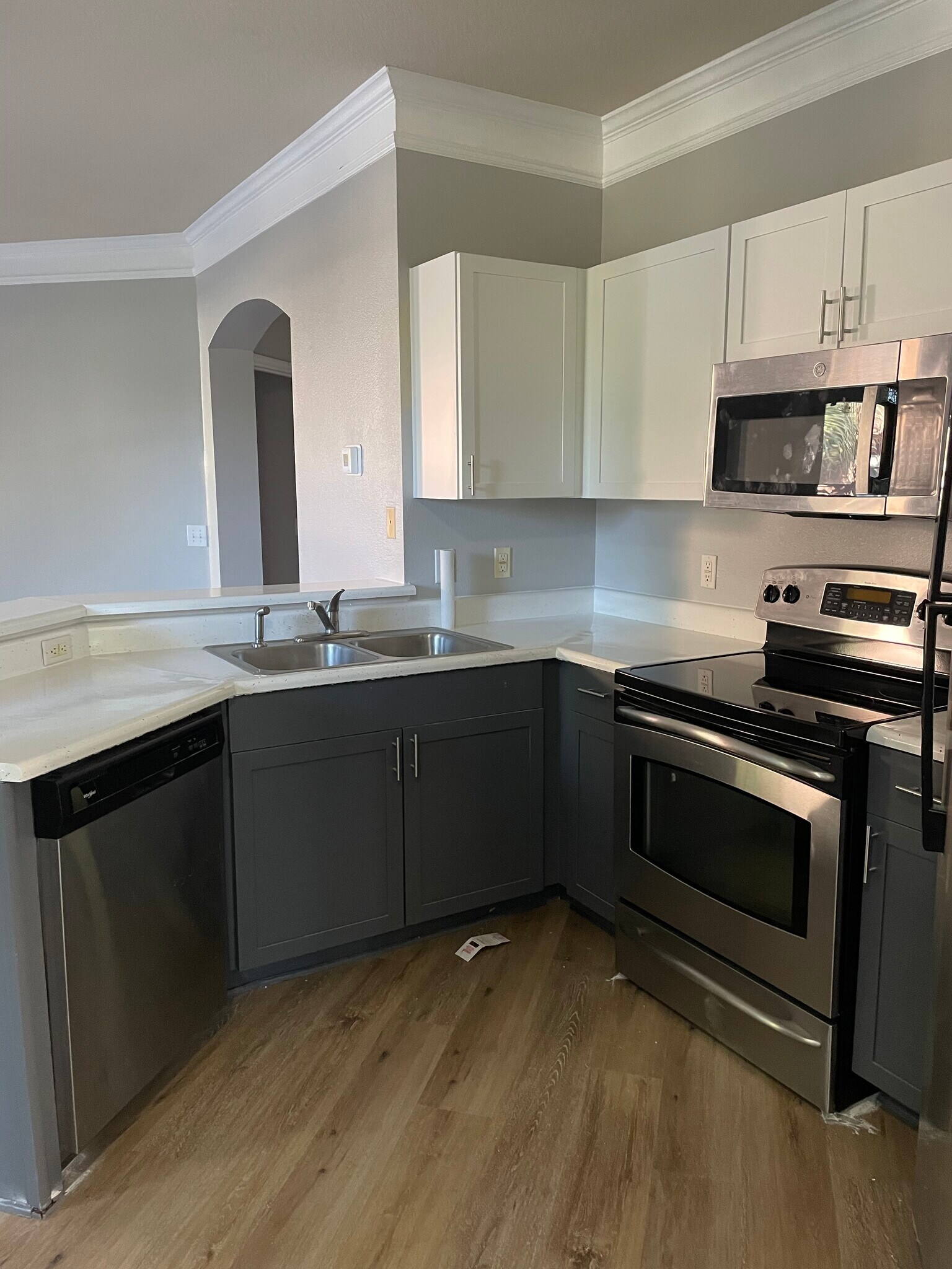 Building Photo - 8807 Villa View Cir