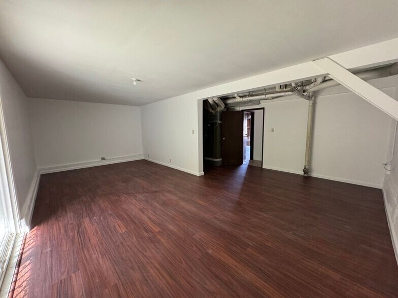 Building Photo - 142 Morton Dr