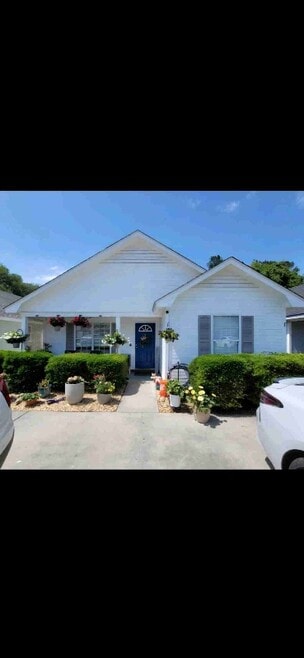 Building Photo - 1781 Wayland Park Dr