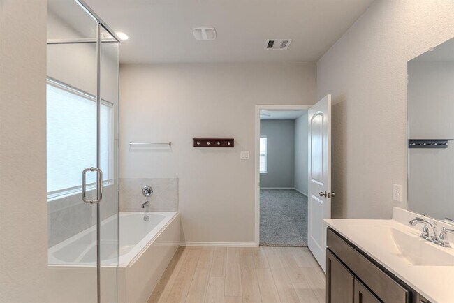 Building Photo - 9327 Colonial Bent Pl