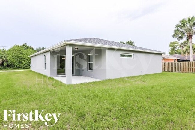 Building Photo - 4502 SW Yamada Dr