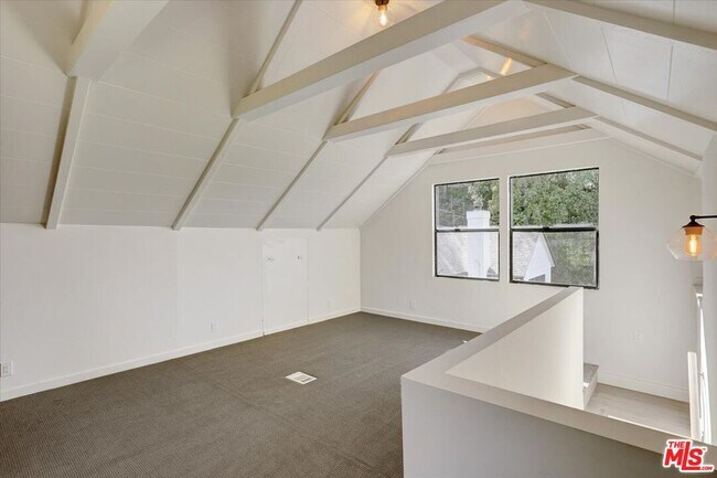 Building Photo - 7450 Palo Vista Dr