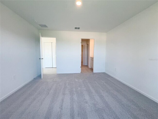 Building Photo - 2362 McKinley Dr