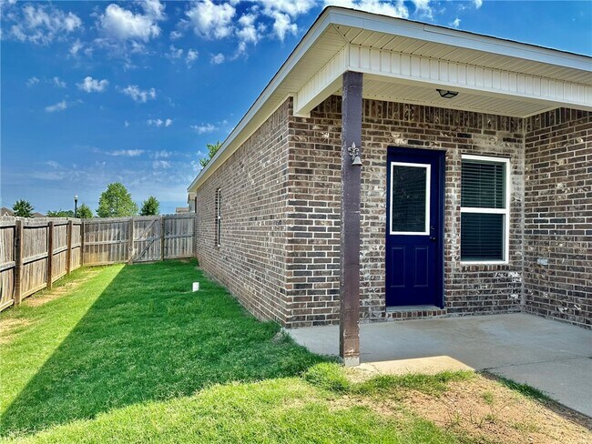 Building Photo - 6611 SW Warrington Rd