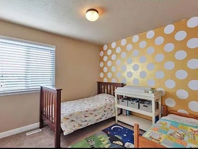 Building Photo - Spacious and Townhome Now Available!