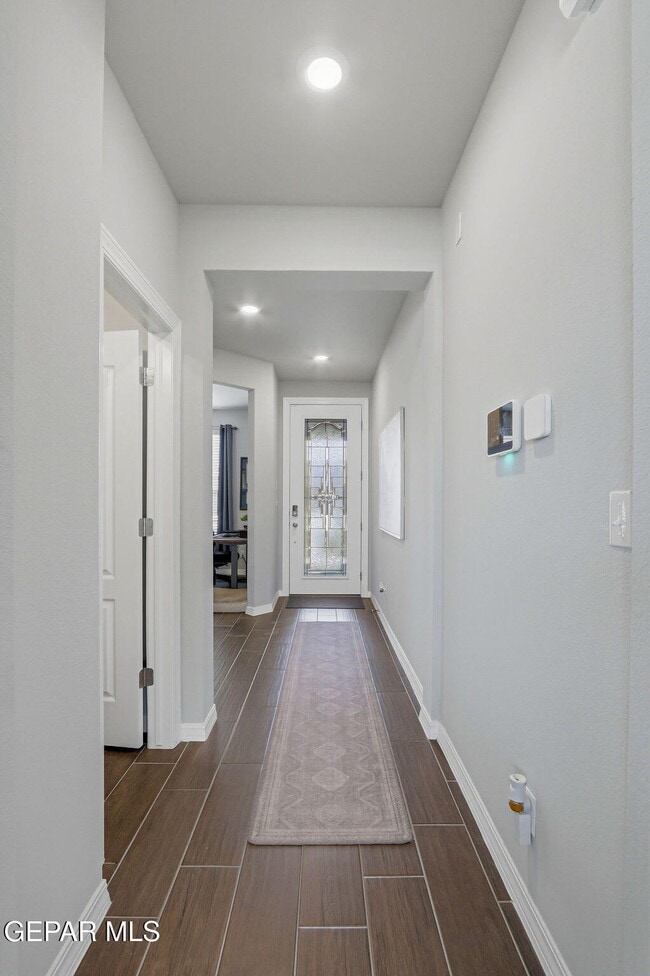 Building Photo - 13852 Paseo De La Luna Ave