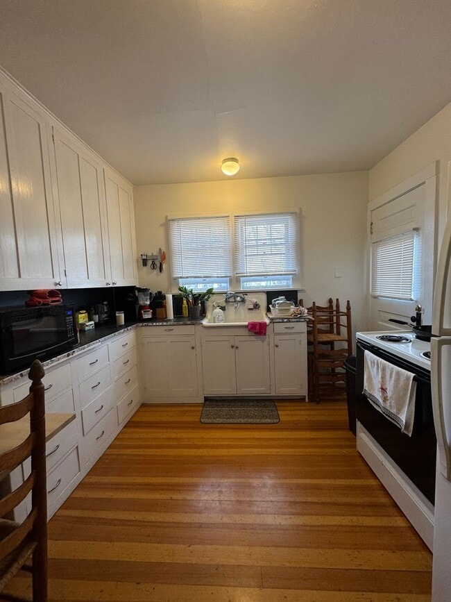 Building Photo - 108-110 Garfield St.