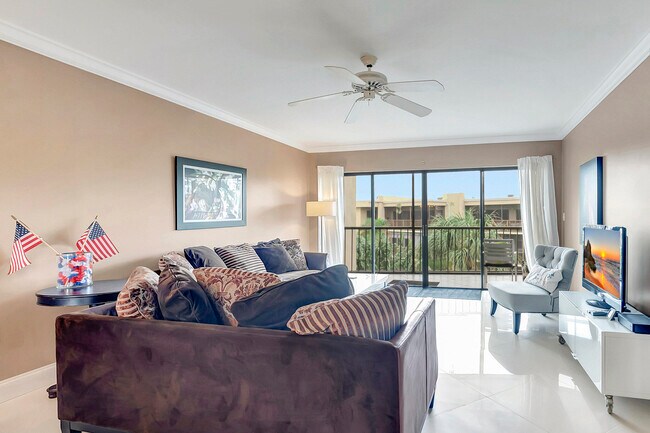 Building Photo - 3605 S Ocean Blvd