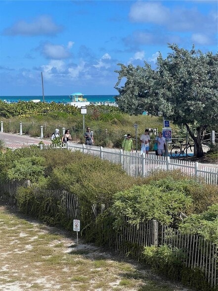 Building Photo - 325 Ocean Dr