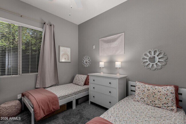 Building Photo - 20399 E Mockingbird Dr