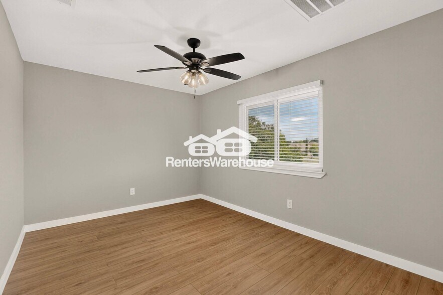 Building Photo - 8008 Cornell Dr