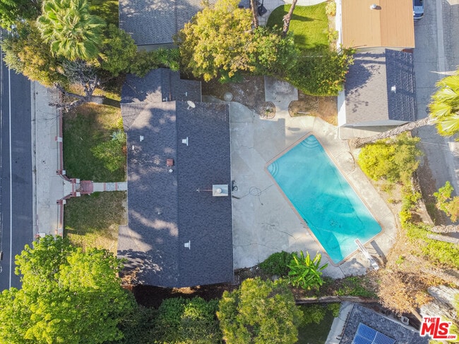 Building Photo - 5604 Valley Circle Blvd