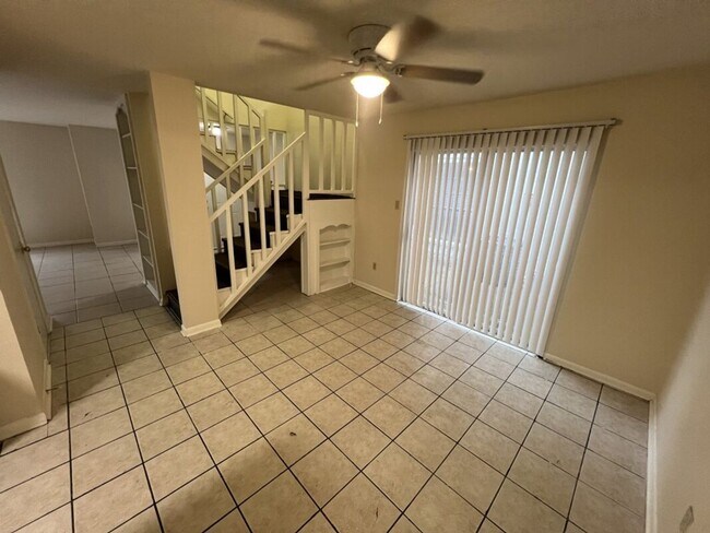 Building Photo - Brightside View