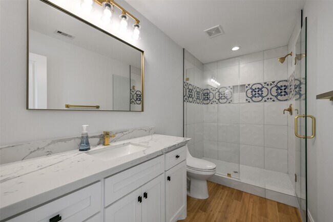 Building Photo - 1207 32nd St