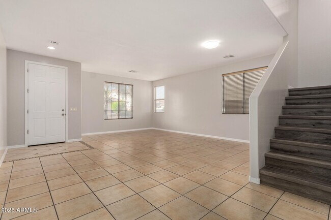 Building Photo - 4115 W Valley View Dr