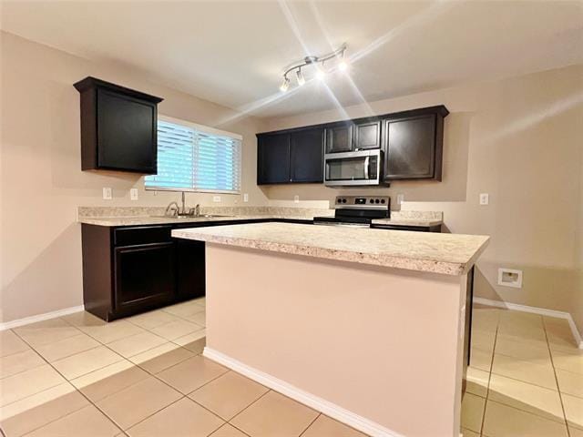 Building Photo - 9925 Amaryllis Ln