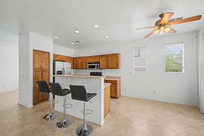 Building Photo - 15235 W Windward Ave