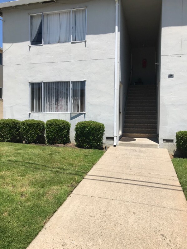 Building Photo - 88 Linden Ave
