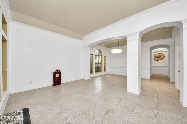 Building Photo - 3818 S Barnett Way