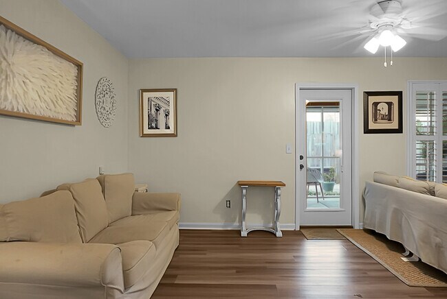 Building Photo - 733 Ralston Ct