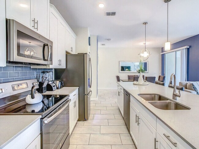 Building Photo - 452 Ocean Course Ave