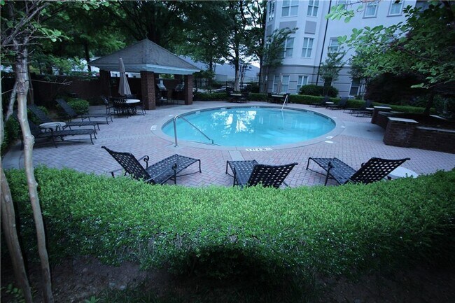 Building Photo - 11 Perimeter Center E