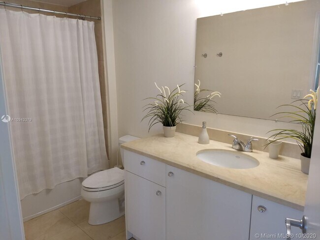 Building Photo - 19400 Turnberry Way