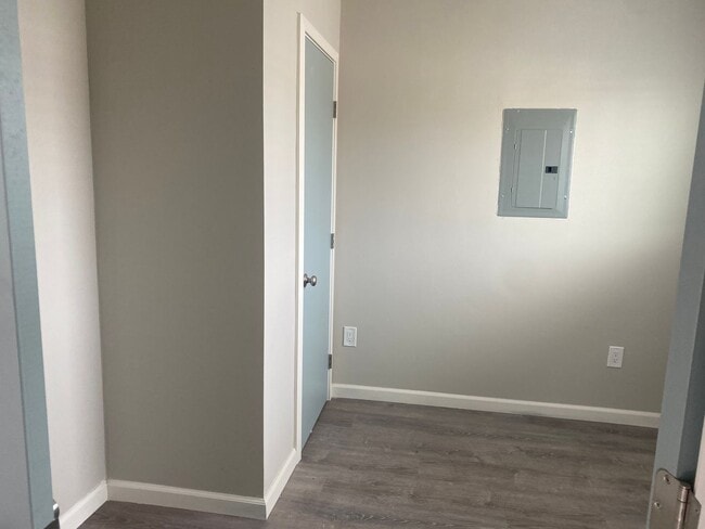 Building Photo - $500 Move-In Incentive - Move-In Today!