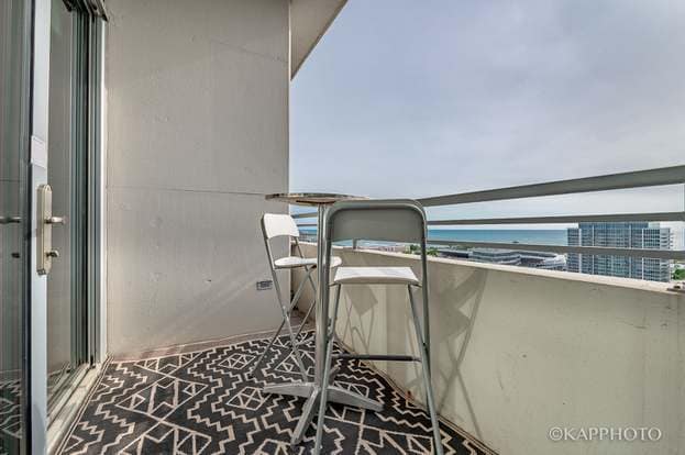 Building Photo - 1720 S Michigan Ave