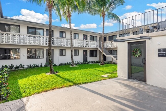 Building Photo - 1330 W 29th St