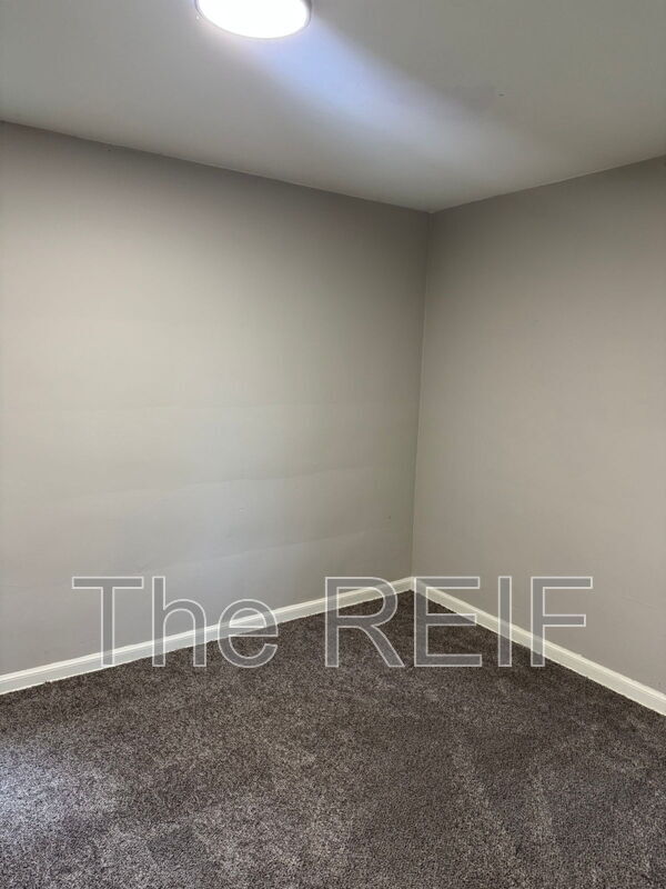 Building Photo - 13137 Elmdale St