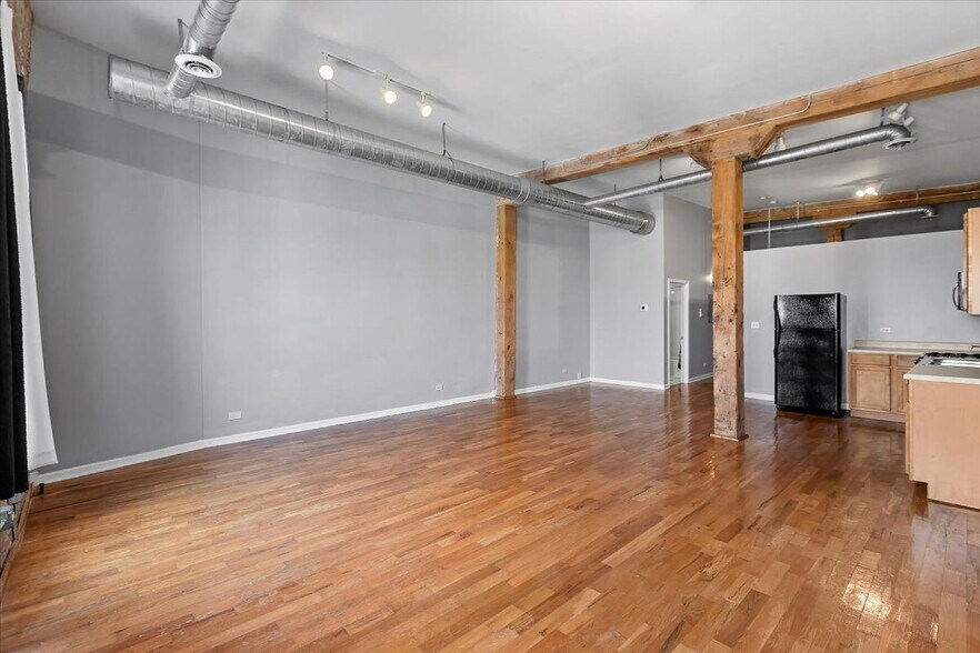 Building Photo - 1822 S Bishop St