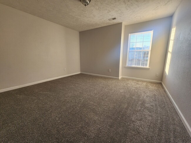 Building Photo - 1720 Portview Ct