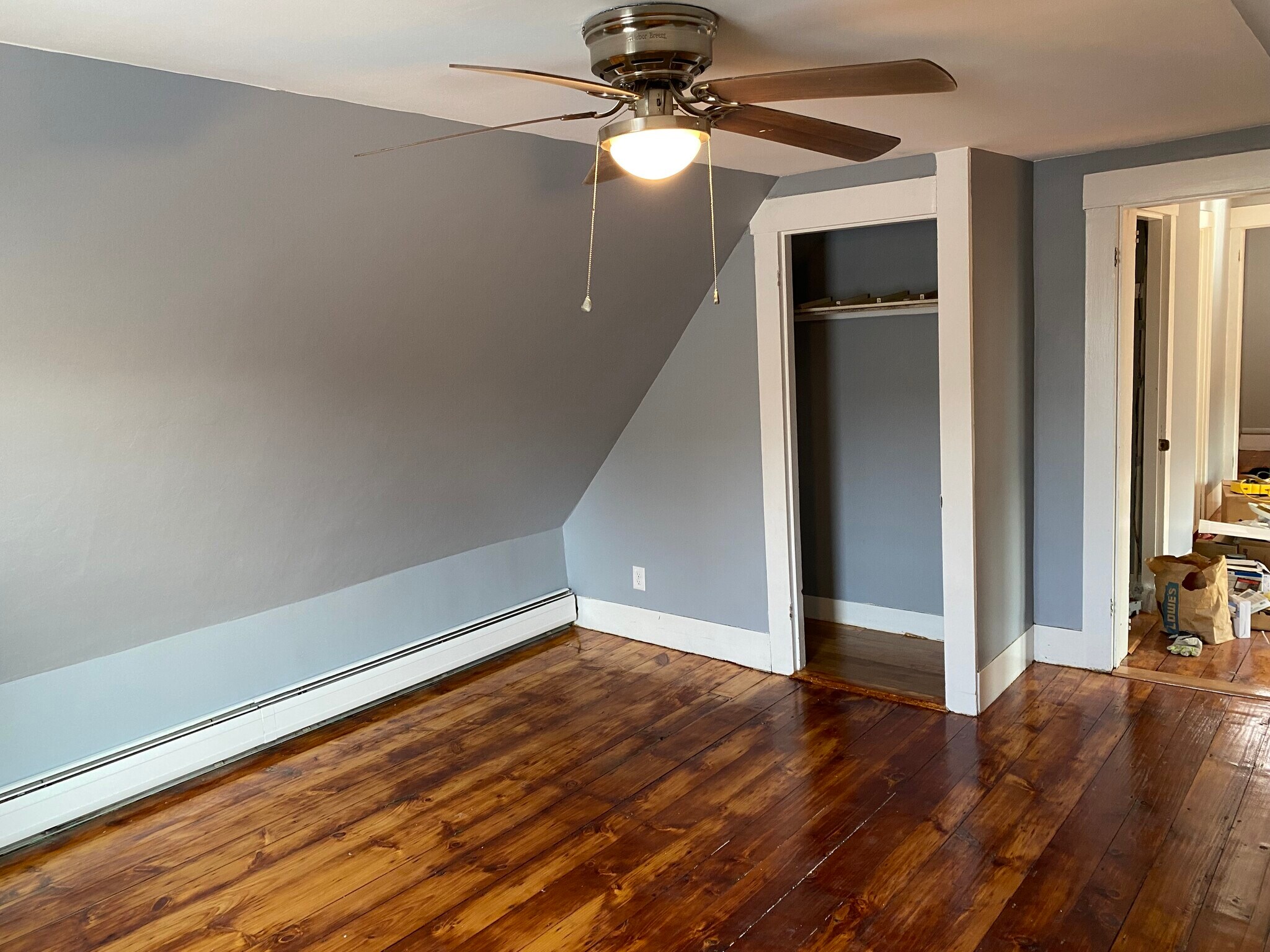 Building Photo - 10 Burtt St