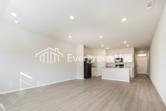 Building Photo - 6511 NW Kathleen St