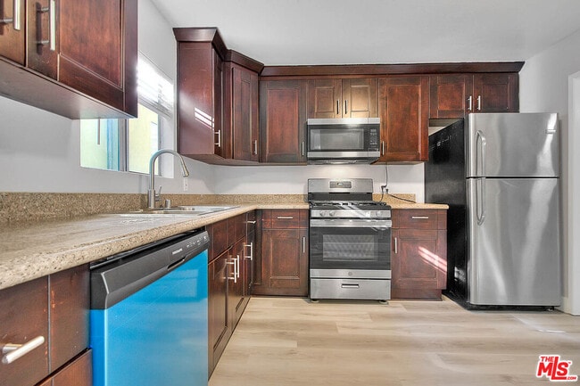 Building Photo - 4822 Hollow Corner Rd