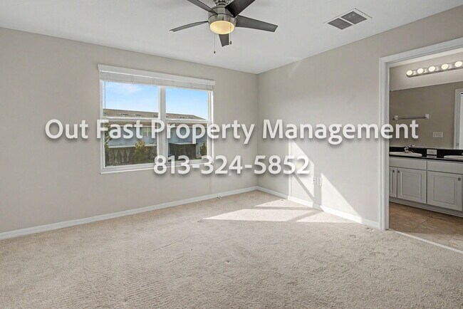 Building Photo - 6919 Holly Heath Dr