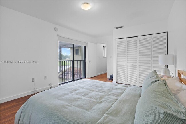 Building Photo - 9946 Costa Del Sol Blvd