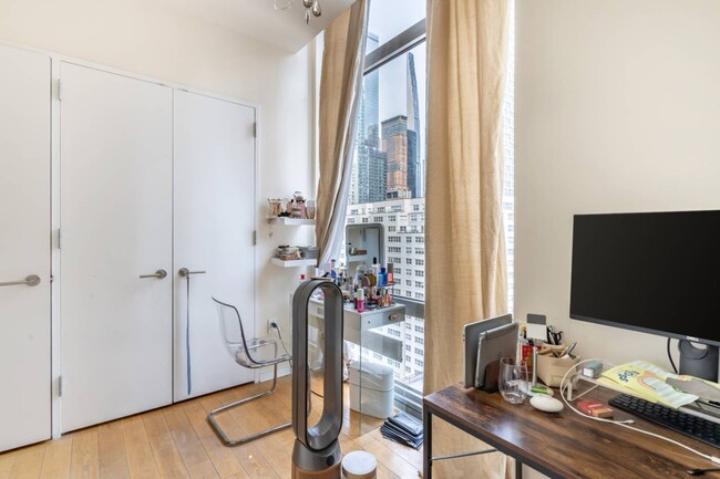 Building Photo - 310 W 52nd St