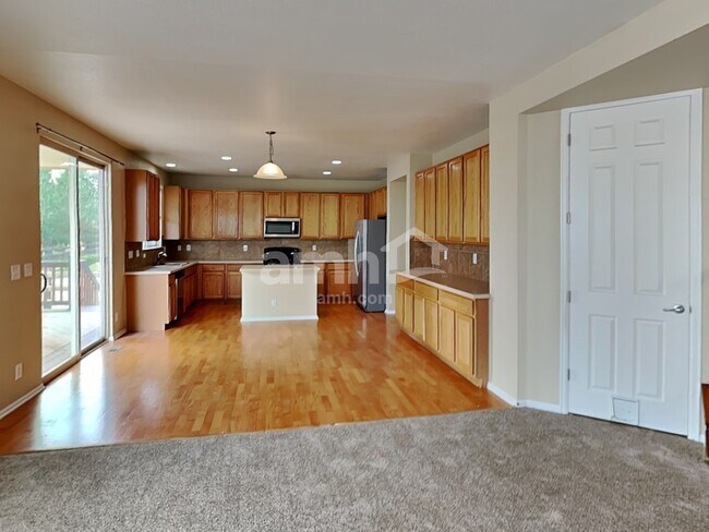 Building Photo - 124 N Flat Rock St