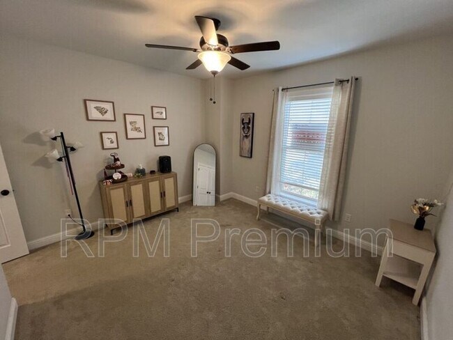 Building Photo - 14401 Sterling Oaks Dr