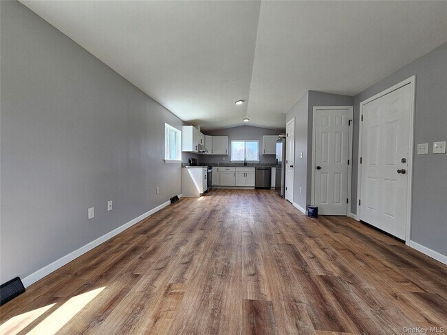 Building Photo - 334 Fair Oaks Rd